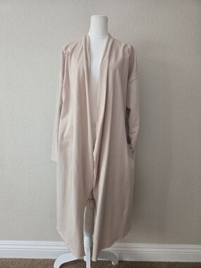 Lightweight Open Drape Robe in Soft Cream